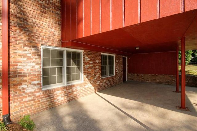 2760 The Fontainebleau SW, Atlanta, GA 30331