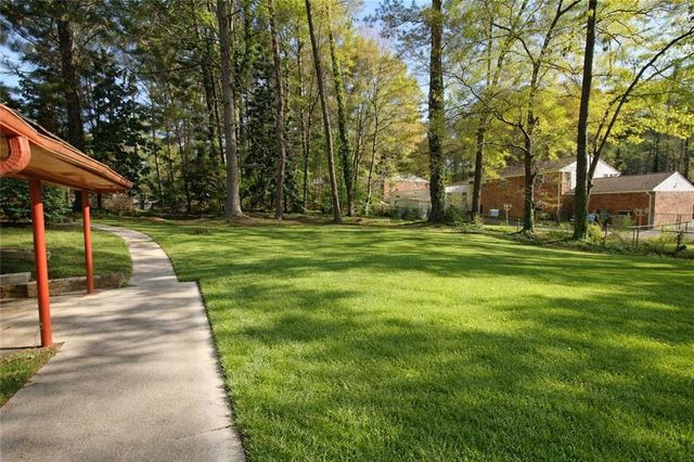 2760 The Fontainebleau SW, Atlanta, GA 30331