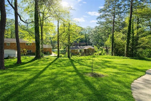 2760 The Fontainebleau SW, Atlanta, GA 30331