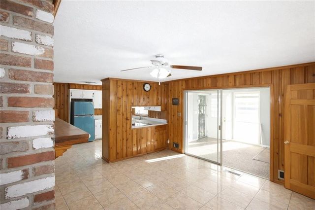 2760 The Fontainebleau SW, Atlanta, GA 30331