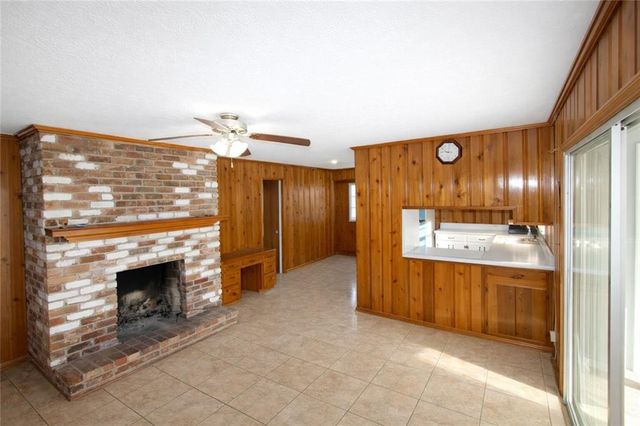 2760 The Fontainebleau SW, Atlanta, GA 30331