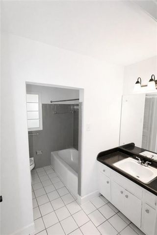 2760 The Fontainebleau SW, Atlanta, GA 30331