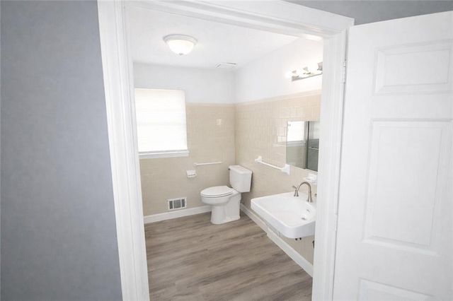 2760 The Fontainebleau SW, Atlanta, GA 30331