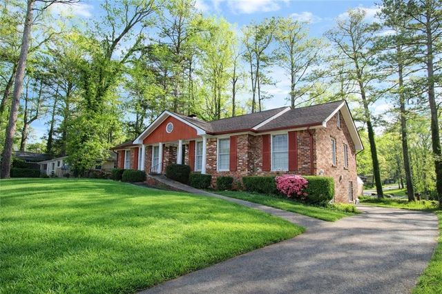 2760 The Fontainebleau SW, Atlanta, GA 30331