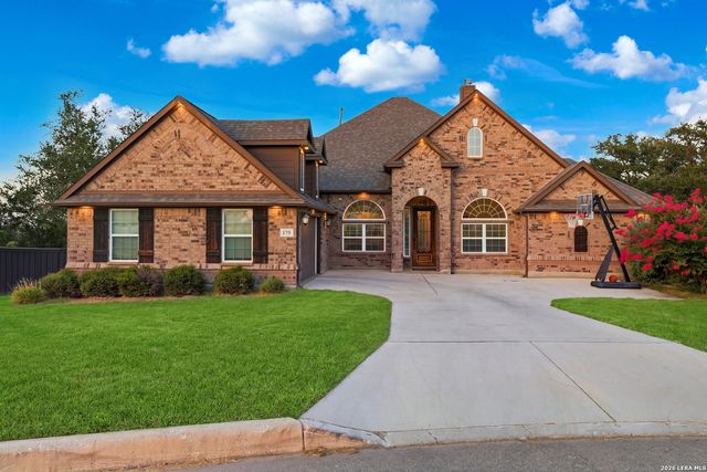 175 WAGON LN, Castroville, TX 78009