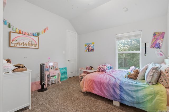 175 WAGON LN, Castroville, TX 78009