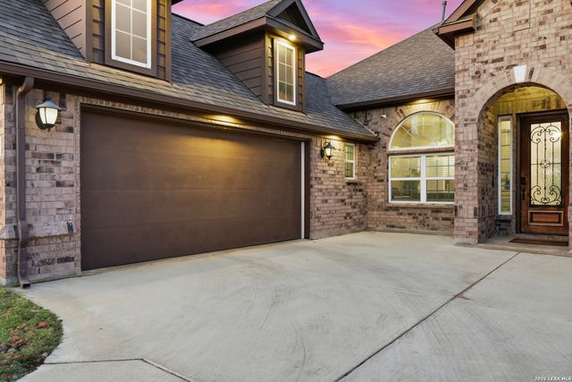 175 WAGON LN, Castroville, TX 78009