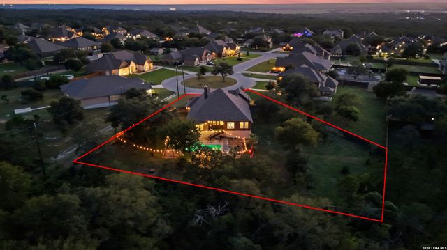 175 WAGON LN, Castroville, TX 78009