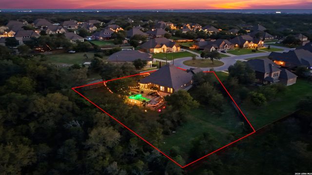175 WAGON LN, Castroville, TX 78009