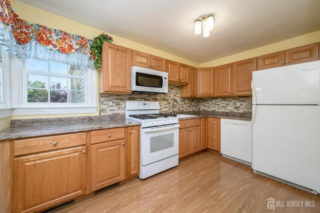 23 Hearthstone Avenue, Fords, NJ 08863