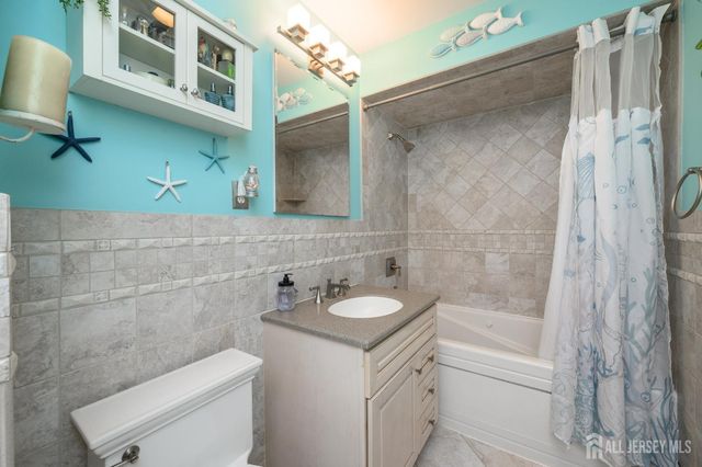 23 Hearthstone Avenue, Fords, NJ 08863