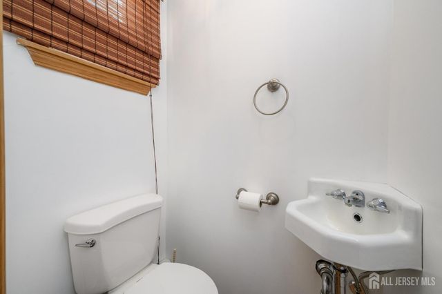 23 Hearthstone Avenue, Fords, NJ 08863