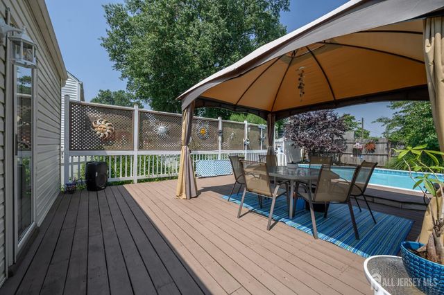 23 Hearthstone Avenue, Fords, NJ 08863