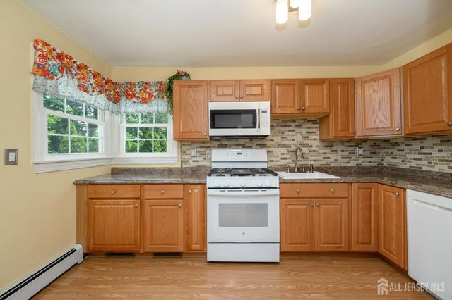 23 Hearthstone Avenue, Fords, NJ 08863