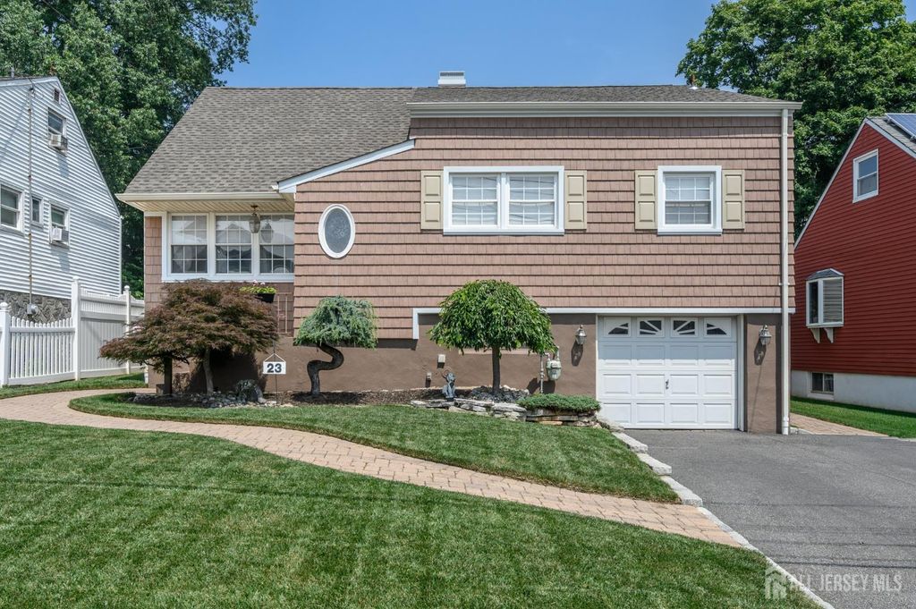 23 Hearthstone Avenue, Fords, NJ 08863