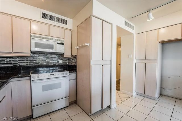 3111 Bel Air Drive 3A, Las Vegas, NV 89109