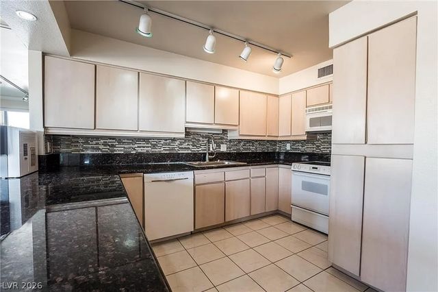 3111 Bel Air Drive 3A, Las Vegas, NV 89109