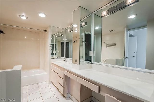 3111 Bel Air Drive 3A, Las Vegas, NV 89109