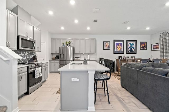 1101 ARBOUR VERDE COURT, Tampa, FL 33613