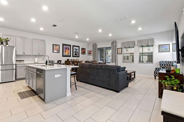 1101 ARBOUR VERDE COURT, Tampa, FL 33613