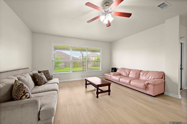 9144 Kanawha Ct, Denham Springs, LA 70726