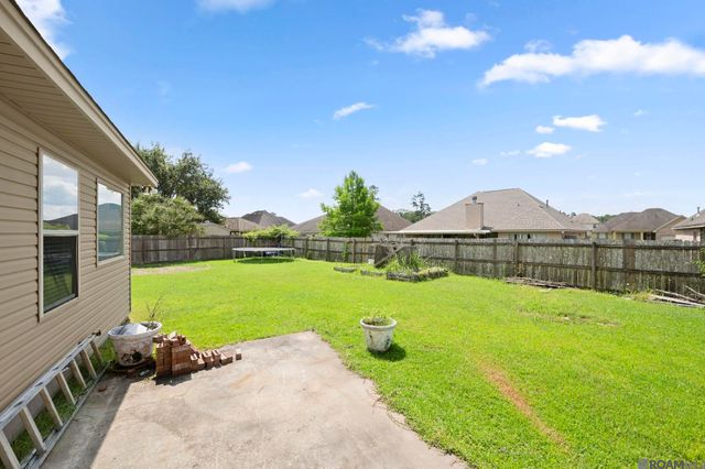 9144 Kanawha Ct, Denham Springs, LA 70726