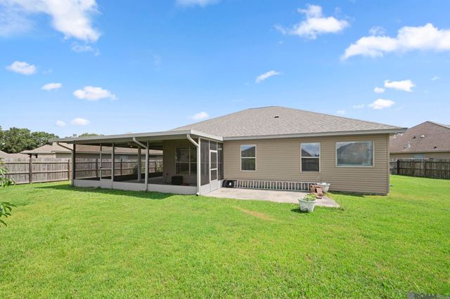 9144 Kanawha Ct, Denham Springs, LA 70726