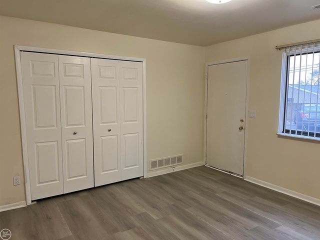 31105 Grove Street, Fraser, MI 48026