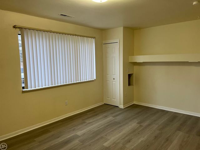 31105 Grove Street, Fraser, MI 48026