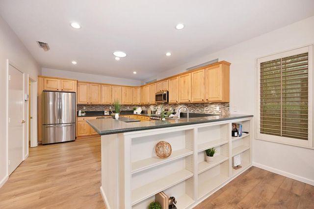 2024 Farmgate Ln, Lincoln, CA 95648