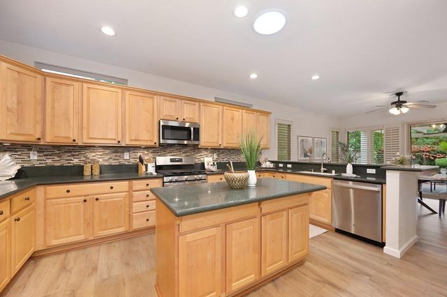 2024 Farmgate Ln, Lincoln, CA 95648