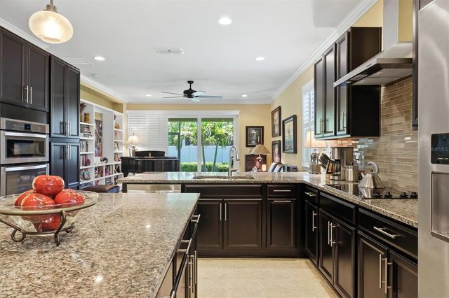3681 DIVOT LANE, Sarasota, FL 34232