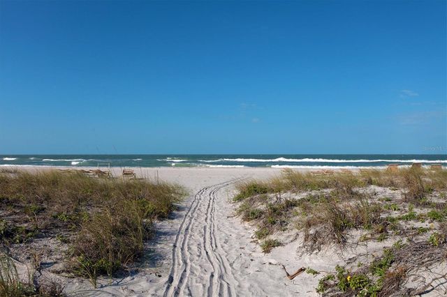 3681 DIVOT LANE, Sarasota, FL 34232
