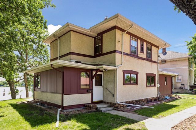3940 Lake Curve Avenue N, Robbinsdale, MN 55422