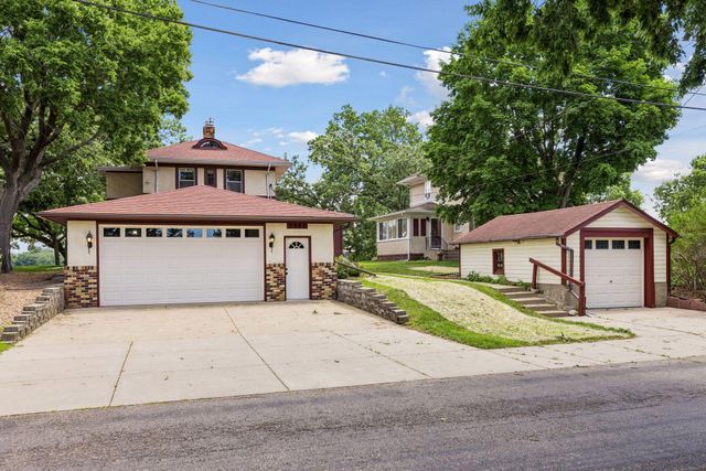 3940 Lake Curve Avenue N, Robbinsdale, MN 55422