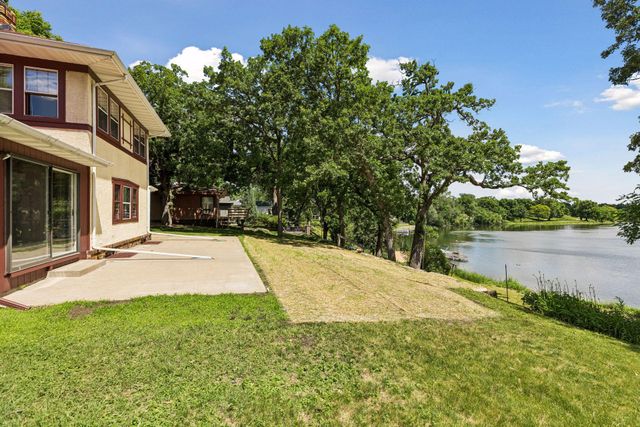 3940 Lake Curve Avenue N, Robbinsdale, MN 55422