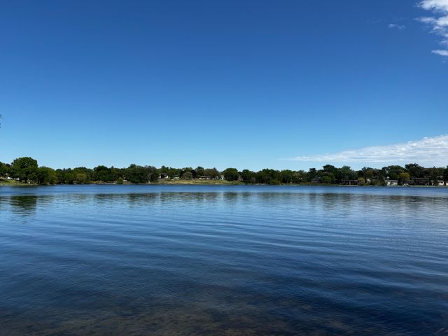 3940 Lake Curve Avenue N, Robbinsdale, MN 55422