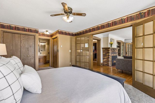 3940 Lake Curve Avenue N, Robbinsdale, MN 55422
