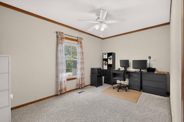 300 Flaming Oak DR, Bastrop, TX 78602