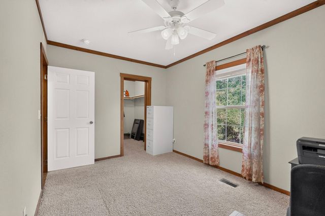 300 Flaming Oak DR, Bastrop, TX 78602