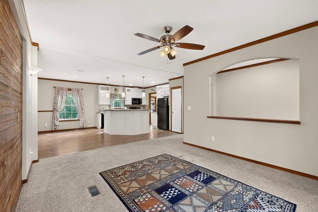 300 Flaming Oak DR, Bastrop, TX 78602