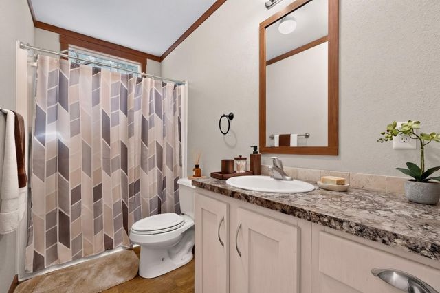 300 Flaming Oak DR, Bastrop, TX 78602