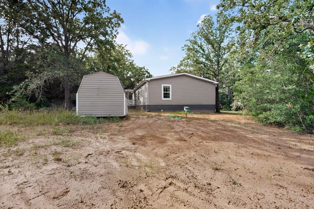 300 Flaming Oak DR, Bastrop, TX 78602