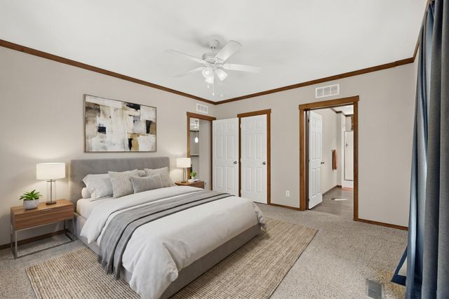 300 Flaming Oak DR, Bastrop, TX 78602