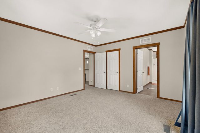 300 Flaming Oak DR, Bastrop, TX 78602