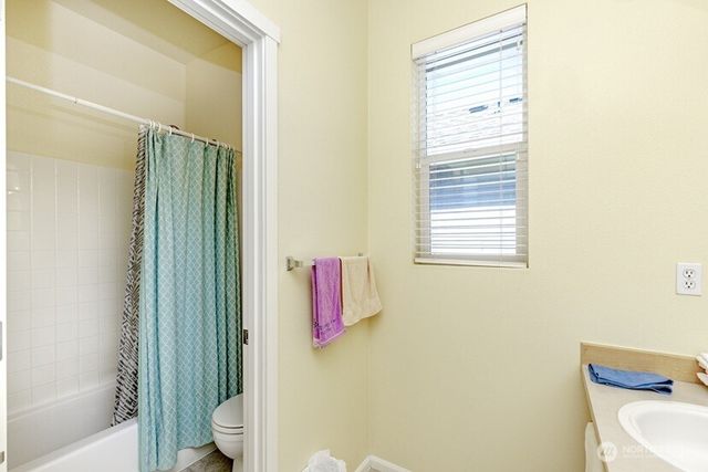 6530 SE Montevista Drive SE, Auburn, WA 98092