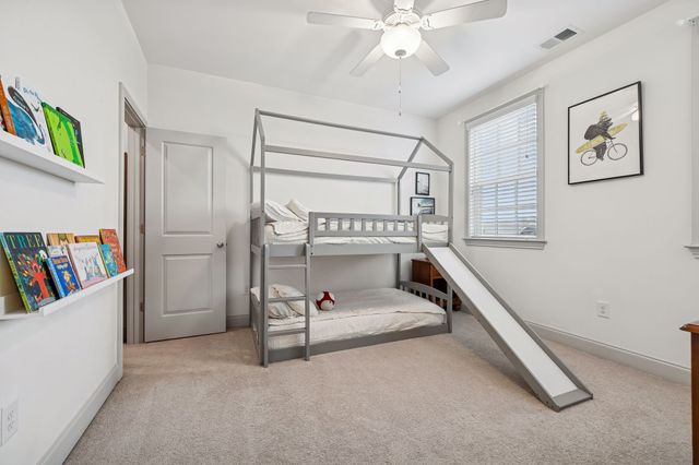 1566 Drakes Creek Rd, Hendersonville, TN 37075