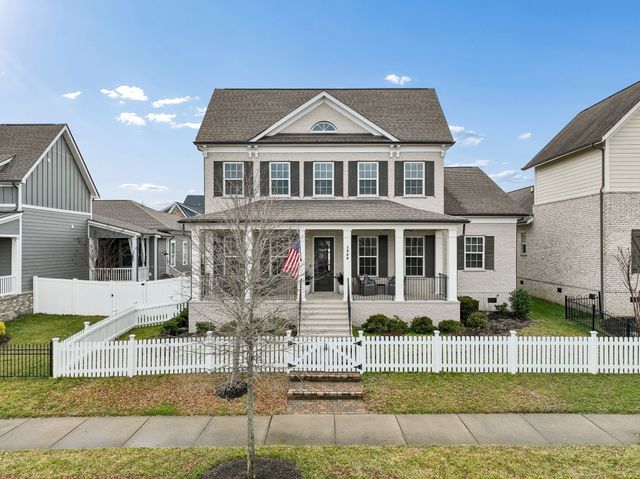 1566 Drakes Creek Rd, Hendersonville, TN 37075