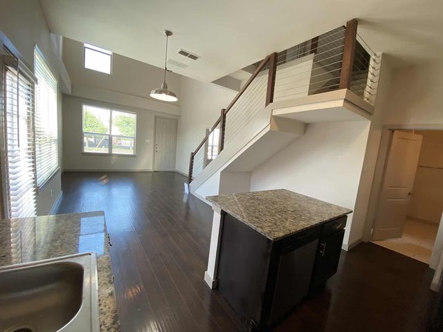 3629 Valley Vista Drive 701, Fort Worth, TX 76053