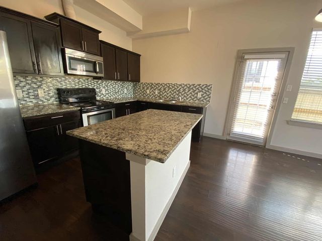 3629 Valley Vista Drive 701, Fort Worth, TX 76053